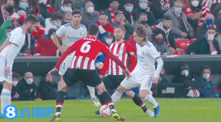 TA：阿尔特塔意识到球队需调整风格；7月已为哲凯打造战术