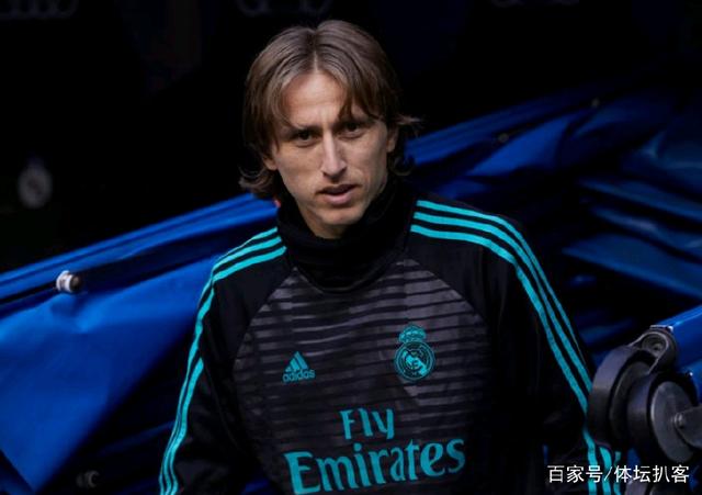 妻子祝贺塞鸟：无比骄傲，你就像一道光照亮了我们全家的生活